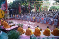 HT.Thích Bảo Nghiêm quy y Tam Bảo cho 550 khóa sinh trong khóa tu tuổi trẻ tại chùa Bằng